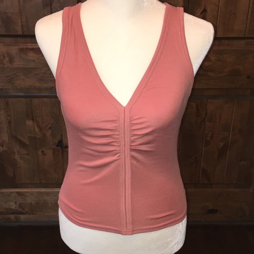 Gimmick pink tank